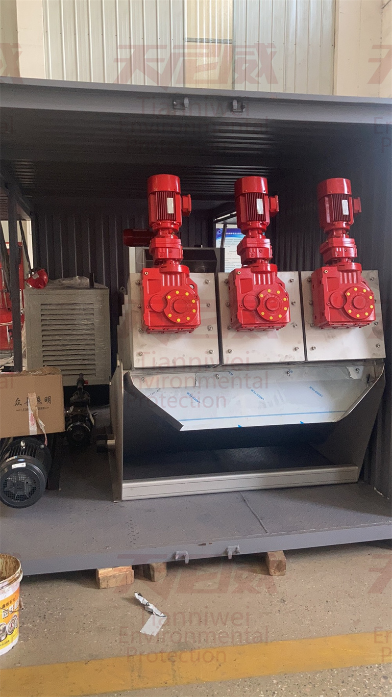 移動污泥脫水車，重塑河道清淤新生態(tài)！
